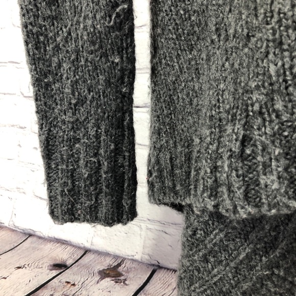 Hollister Tattered Grey Shawl - Cardigan - Picture 7 of 8